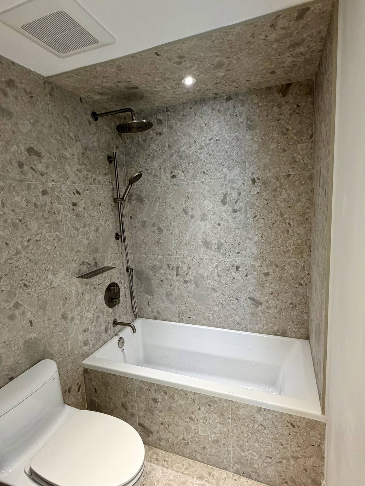 Bathroom terrazzo look — after